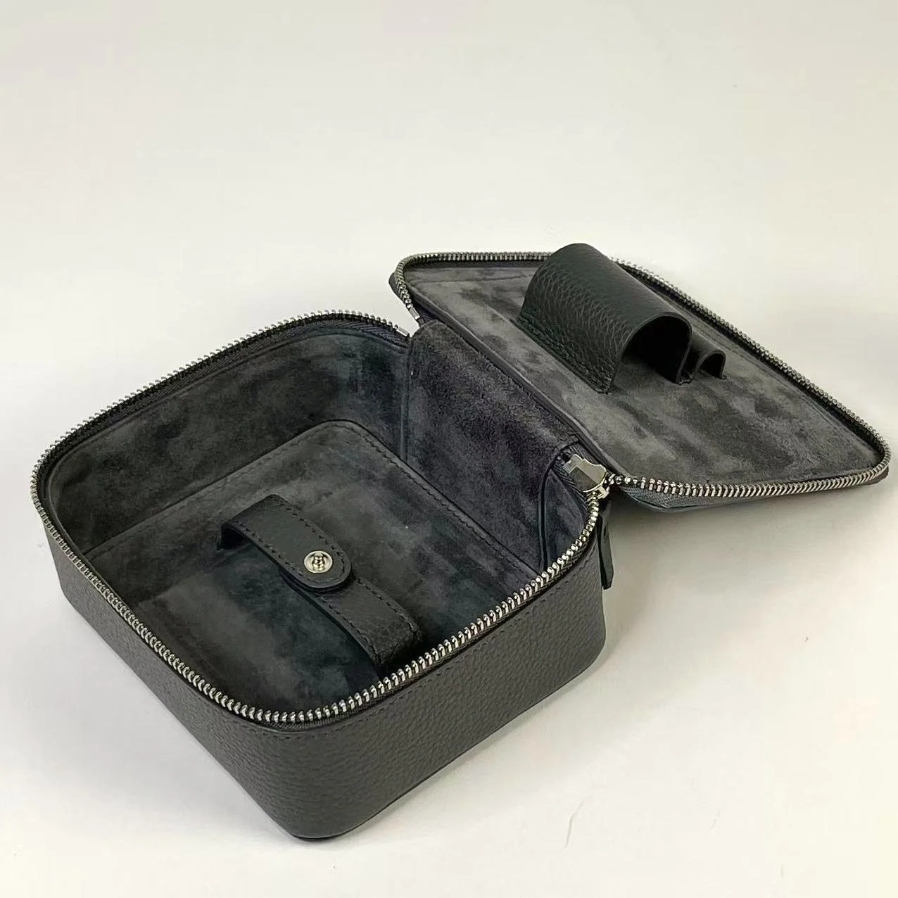 Audemars Piguet Travel Watch Cleaning Kit – Client Exclusive